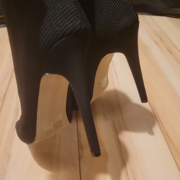 NWOT Anka Ankle Knit Booties In Black Heels - Picture 13 of 16